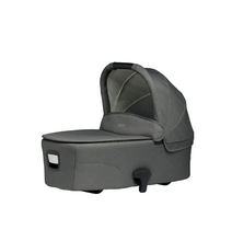 تحميل الصورة إلى عارض المعرض، Flip XT³ Carrycot – Harbour Grey Birth to 9kg
