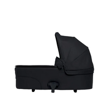 تحميل الصورة إلى عارض المعرض، Flip XT³ Carrycot – Harbour Grey Birth to 9kg
