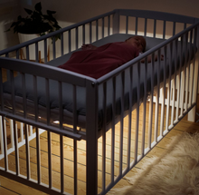 تحميل الصورة إلى عارض المعرض، Maxi-Cosi Glow Under Crib Light – White

