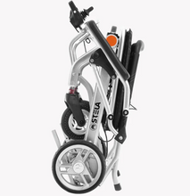 تحميل الصورة إلى عارض المعرض، STELA eFOLD70 LIGHTWEIGHT ELECTRIC WHEELCHAIR
