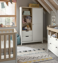 تحميل الصورة إلى عارض المعرض، Harwell 3-Piece Nursery Furniture Set – White &amp; Oak
