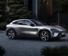 تحميل الصورة إلى عارض المعرض، Xiaomi YU7 SUV 681hp dual-motor AWD
