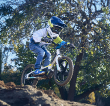 تحميل الصورة إلى عارض المعرض، STACYC 16 eDRIVE Kids Electric Dirt Bike Age 5-7
