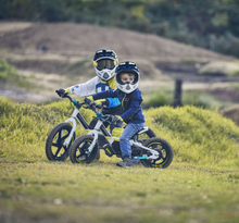 تحميل الصورة إلى عارض المعرض، STACYC 16 eDRIVE Kids Electric Dirt Bike Age 5-7
