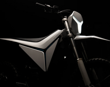 Load image into Gallery viewer, Y-VOLT Surge V Electric Dirt Bike – 35 kW Peak, 97.2V 45Ah
