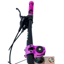 تحميل الصورة إلى عارض المعرض، Super Pro 29-Inch Mountain Bike – Off-Road Trail MTB | Silver &amp; Purple
