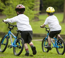 تحميل الصورة إلى عارض المعرض، Cute Kids Boys Bicycles With Training Wheels Age 3-10
