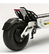 Load image into Gallery viewer, Hooga Daytona - 72V 40Ah, 5000W Dual motor All Terrain Hyper Scooter
