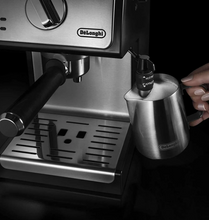 Load image into Gallery viewer, De'Longhi Traditional Barista Pump Espresso
