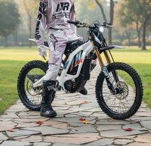 تحميل الصورة إلى عارض المعرض، 2026 NEW Surron Light Bee X Electric Bike-Upgraded 10kw motor and Battery 72V 35Ah
