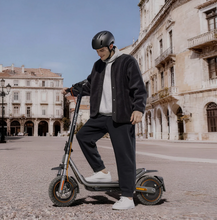 Load image into Gallery viewer, Xiaomi Electric Scooter 6 Pro
