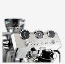 تحميل الصورة إلى عارض المعرض، De'Longhi La Specialista Maestro Cold Brew
