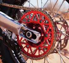 Load image into Gallery viewer, Arctic Leopard EXE 880 Electric Dirt Bike –90V 75Ah 37Kw Pure Off-Road Power Speed 125 km/h &amp; &nbsp;Range 215 km
