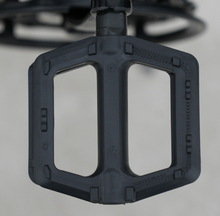 Load image into Gallery viewer, Trinx 26-Inch Alloy Mountain Bike
