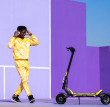 Load image into Gallery viewer, Kaabo Mantis Mini 2025 Model City Electric Scooter 48V 10.4Ah 500W NFC
