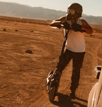 Load image into Gallery viewer, Segway Ninebot GT3 Pro Super scooter 72V 30Ah 7000W 80 kmh Max Speed - 3rd gen 2025
